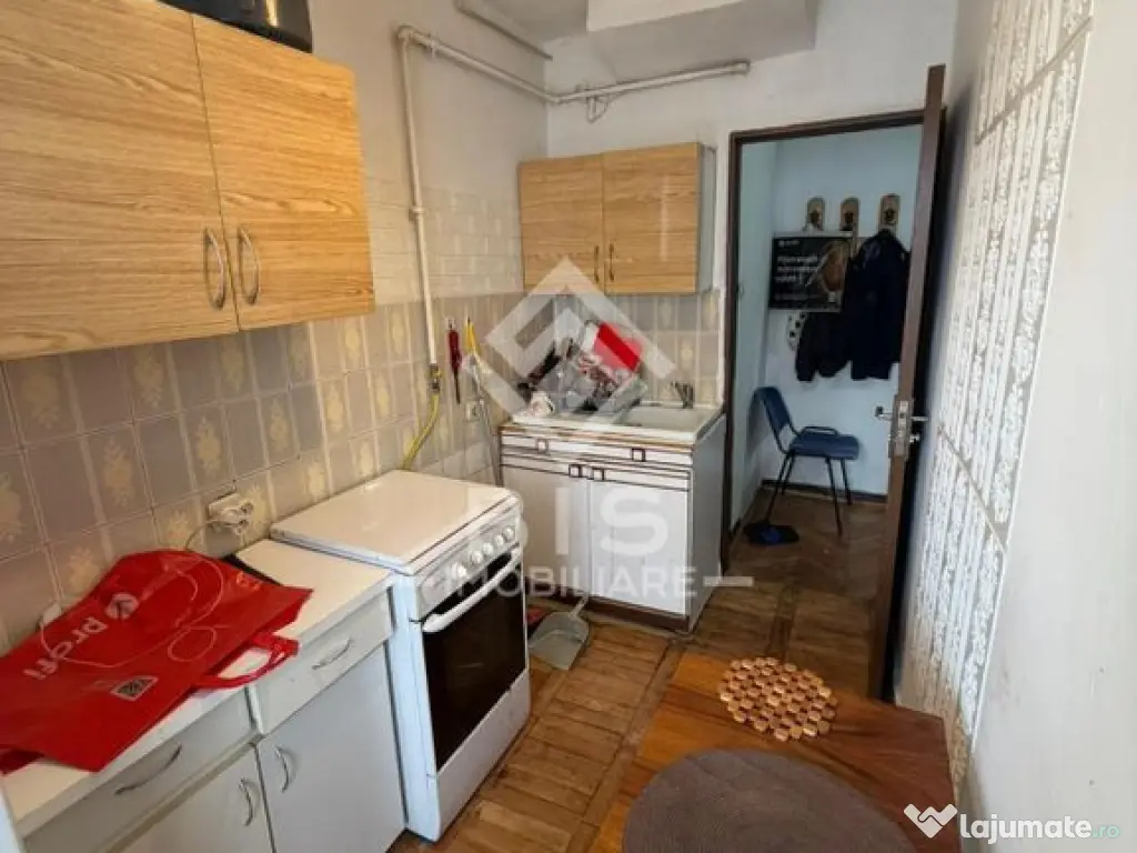 Apartament de vanzare - zona centrala