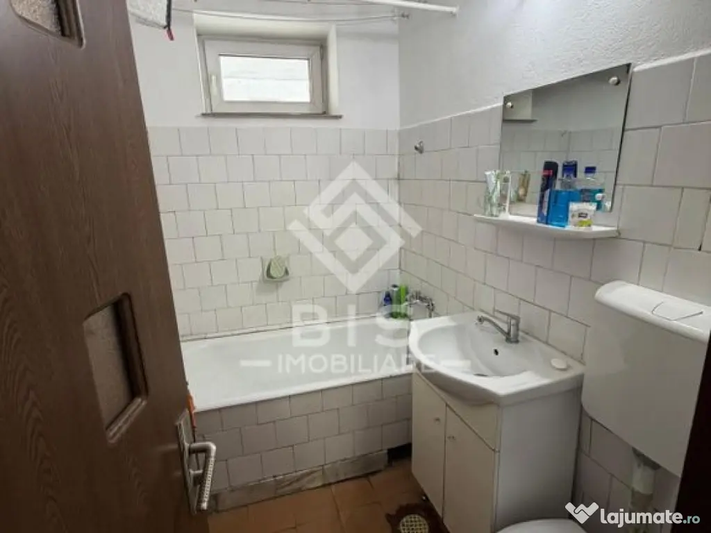 Apartament de vanzare - zona centrala