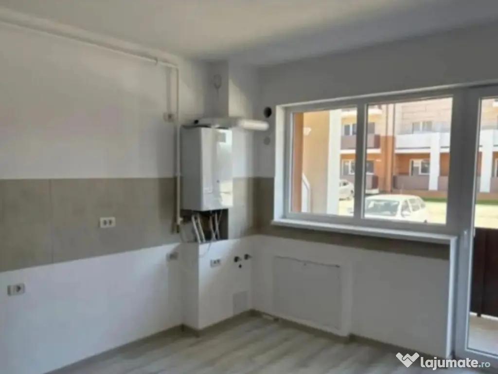 Garsoniera semidecomandat - zona Sanpetru. 