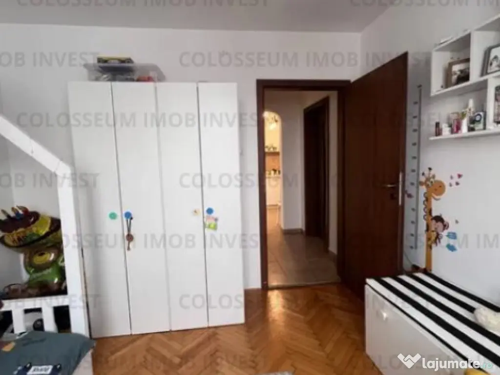 Apartament 3 camere, decomandat - zona Vlahuta 