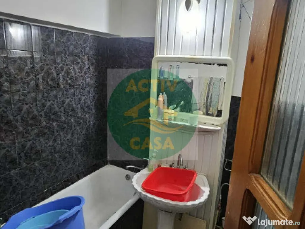 Apartament 2 camere si 2 balcoane, centru