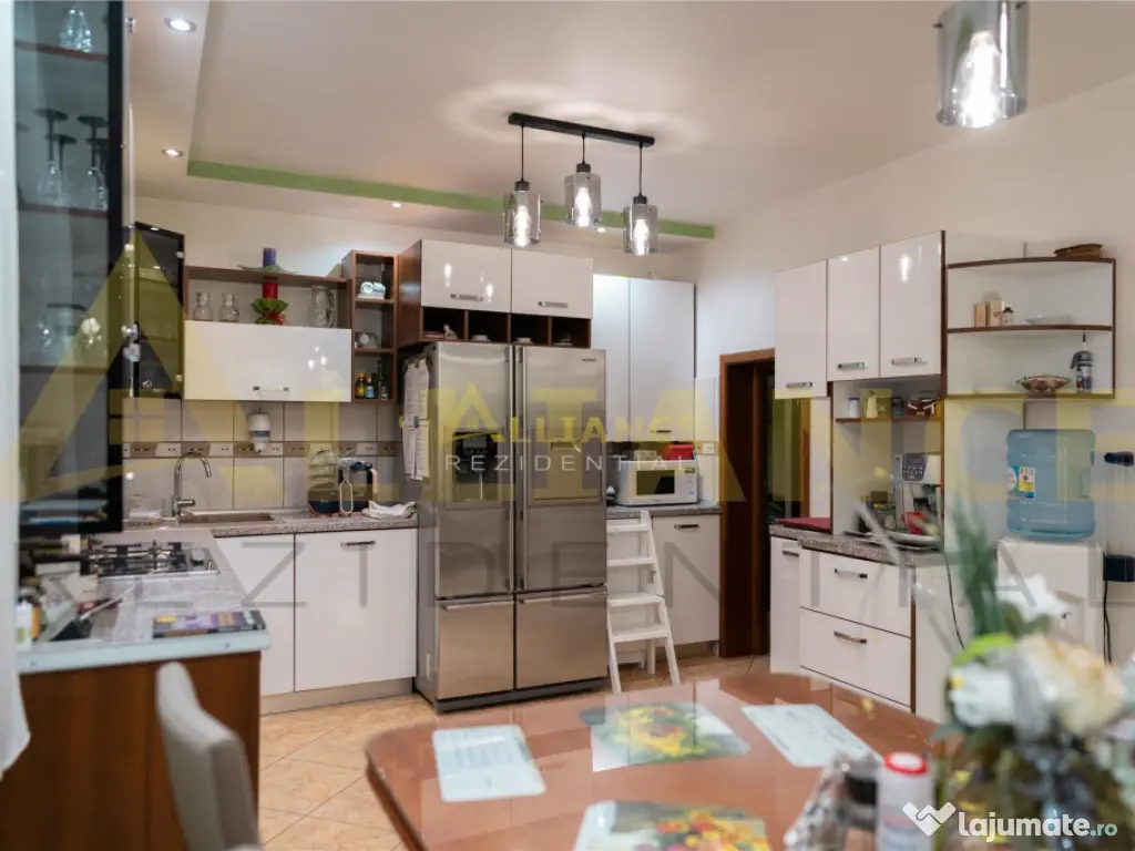 Casa Individuala - 766mp - Piscina si foisor- 7 camere 7 bai 