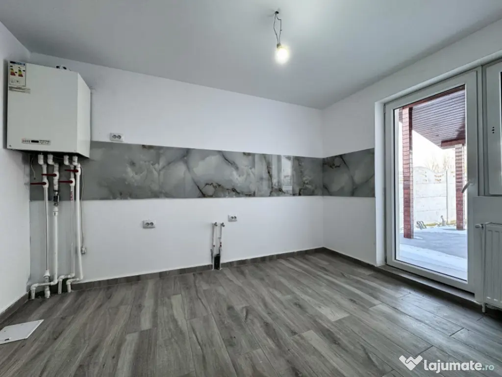 Vilă spațioasă, ideală pentru două familii, preț excel 