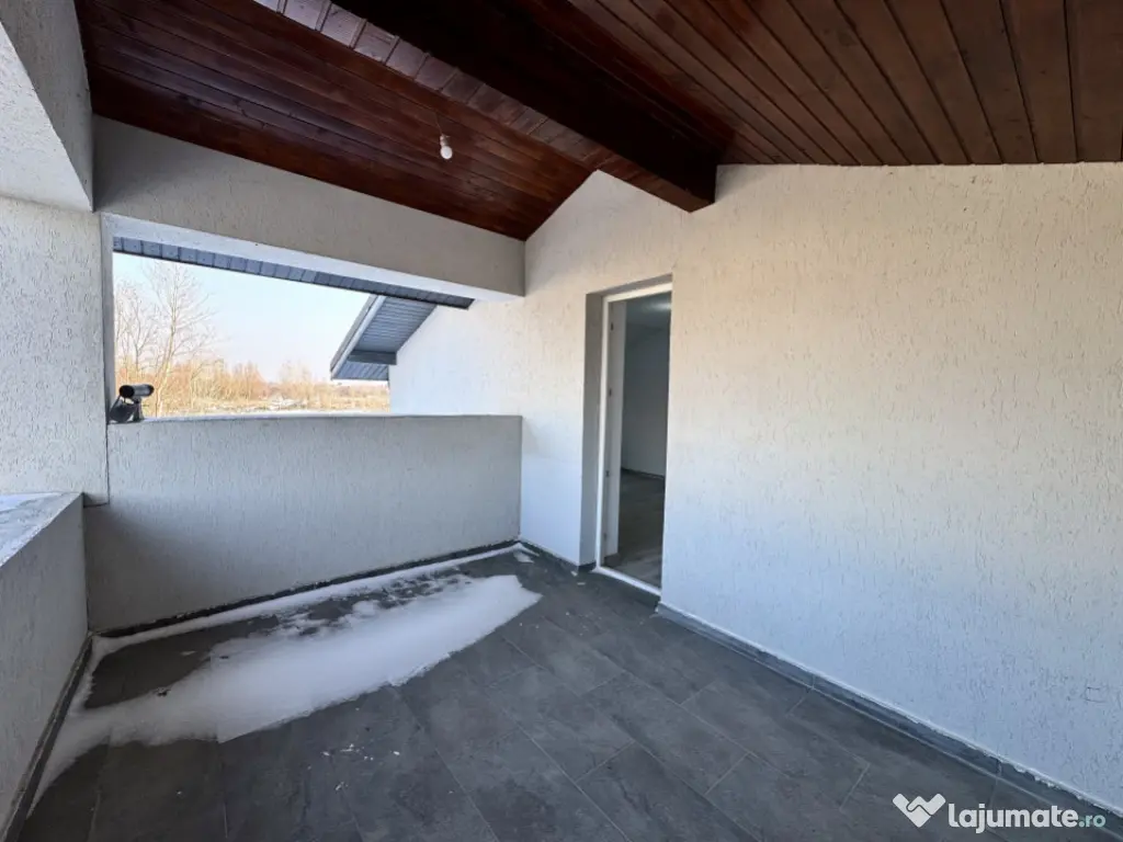 Vilă spațioasă, ideală pentru două familii, preț excel 