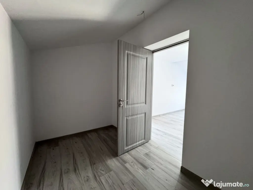 Vilă spațioasă, ideală pentru două familii, preț excel 