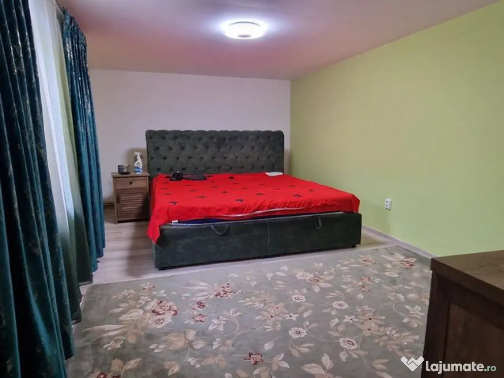 Casa ideal 2 familii, Ovidiu zona primarie. 