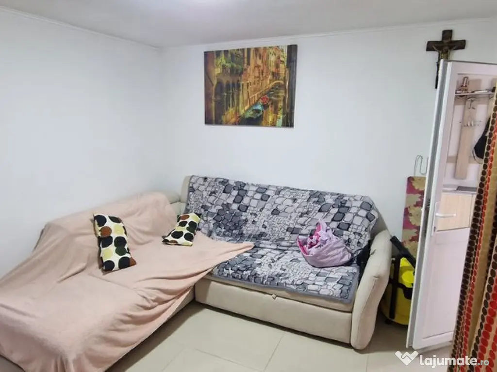 Casa ideal 2 familii, Ovidiu zona primarie. 