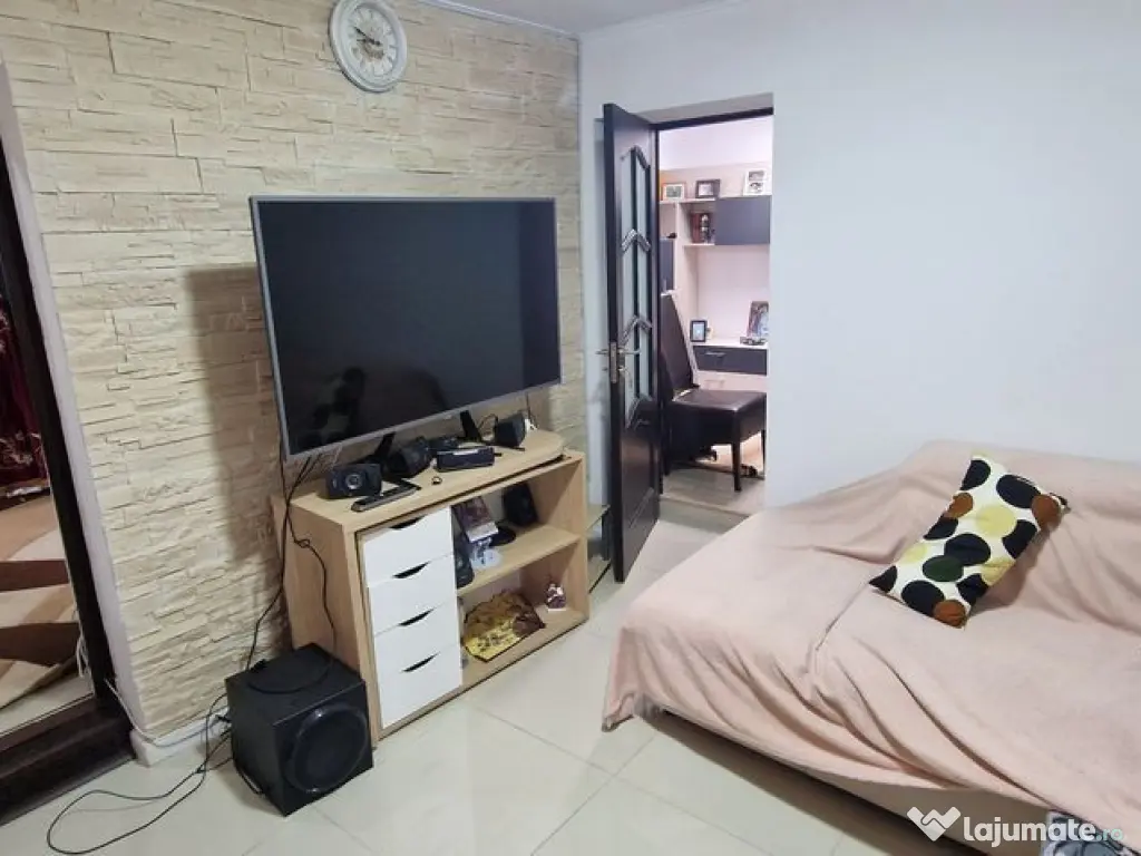 Casa ideal 2 familii, Ovidiu zona primarie. 