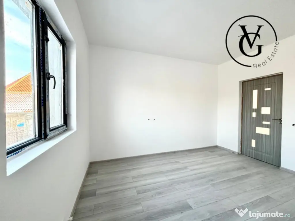 Casa la sol, 4 camere - 269 mp - Navodari 