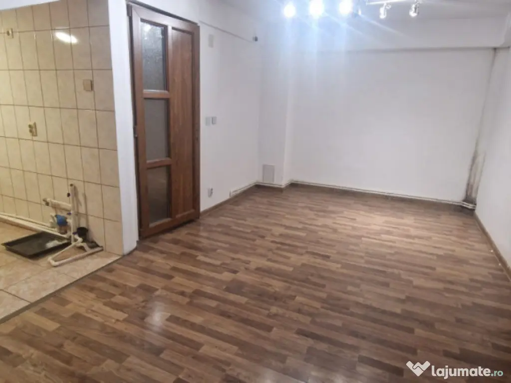 Apartament 3 camere, 54 mp, zona Aleea 1 Șimnic