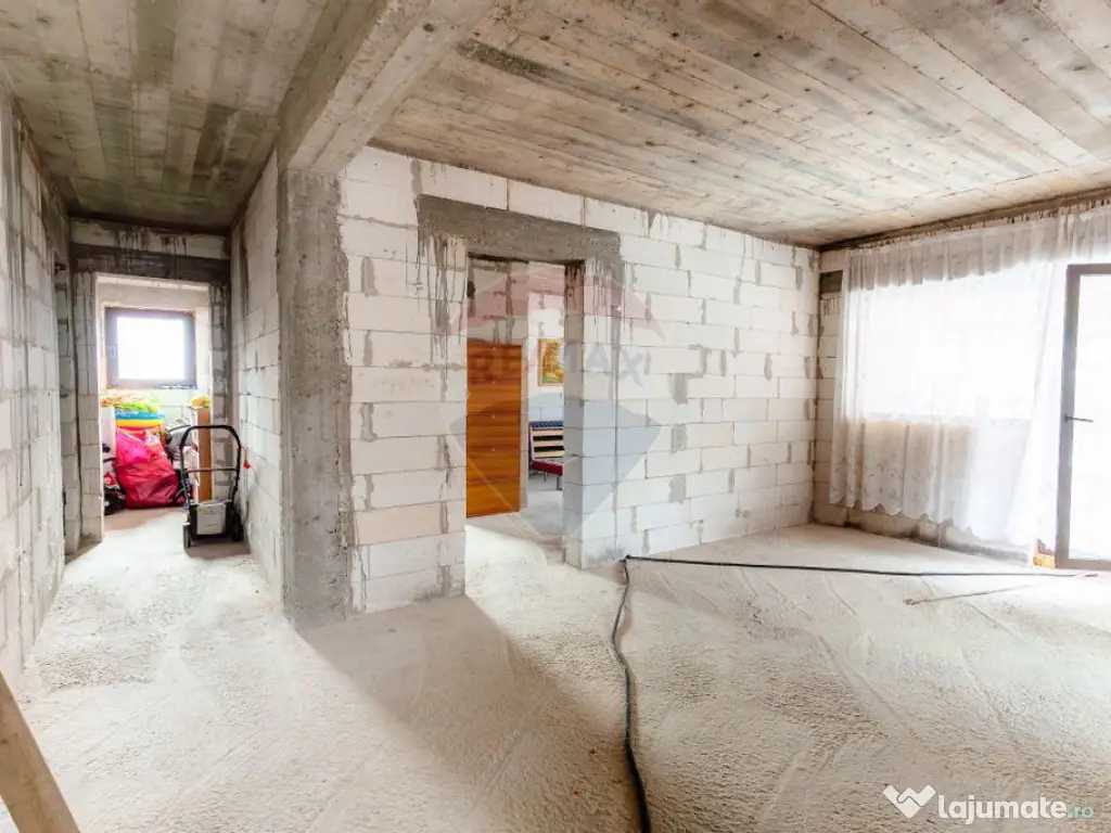 Casă de vânzare P+1 – 245 mp utili, teren 1.240 mp ??... 