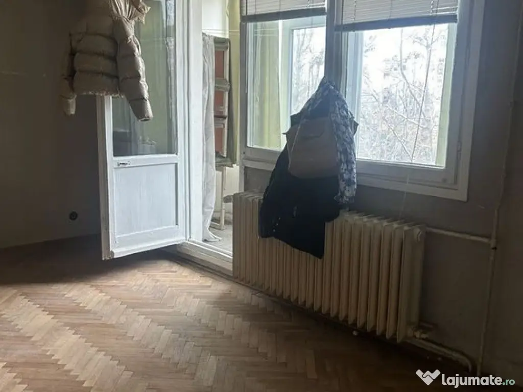 Apartament semidecomandat 3 camere - Aleea Terasei 