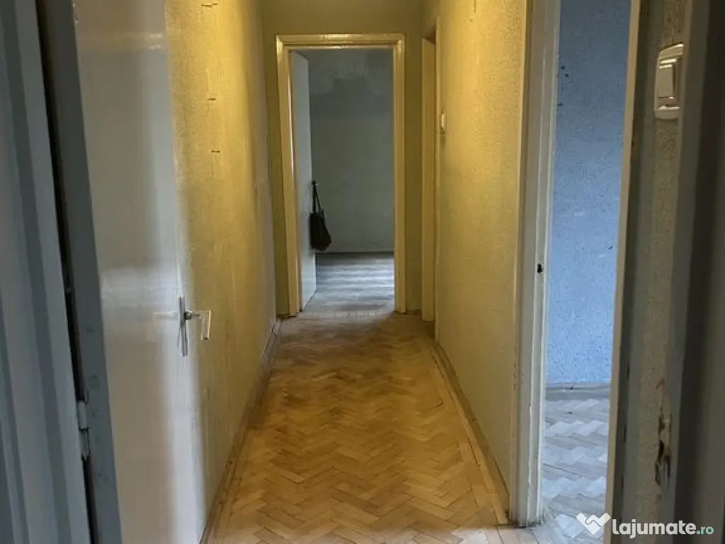 Apartament semidecomandat 3 camere - Aleea Terasei 