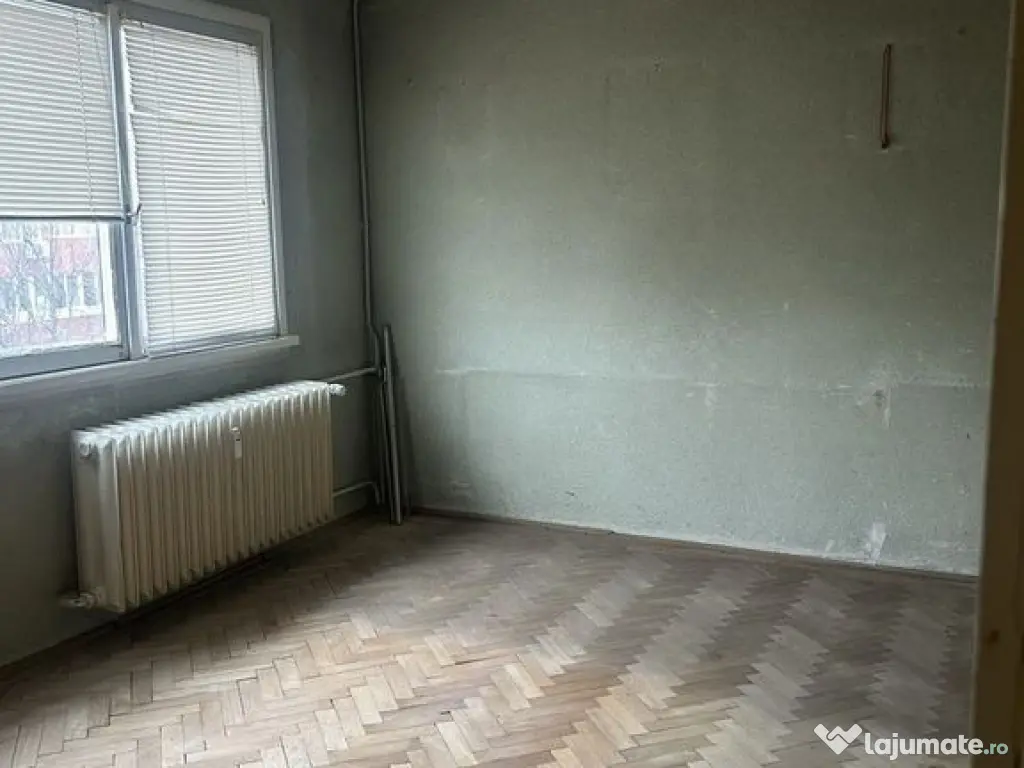 Apartament semidecomandat 3 camere - Aleea Terasei 