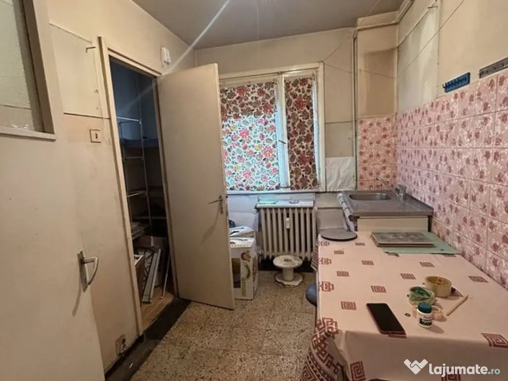 Apartament semidecomandat 3 camere - Aleea Terasei 