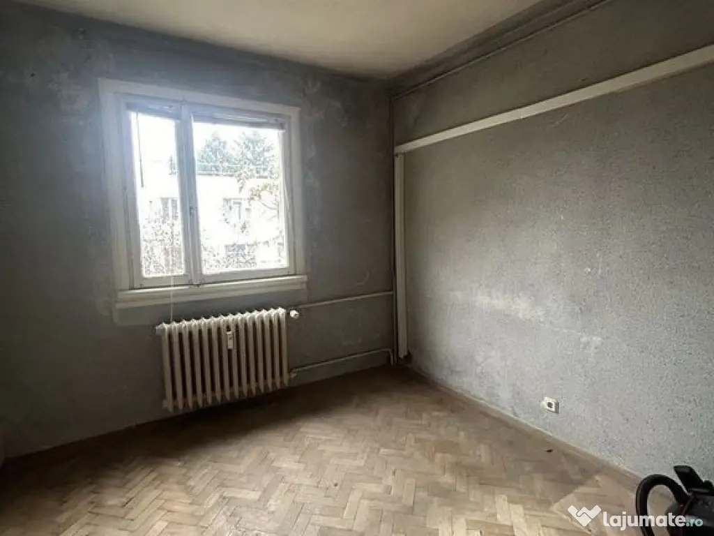 Apartament semidecomandat 3 camere - Aleea Terasei 