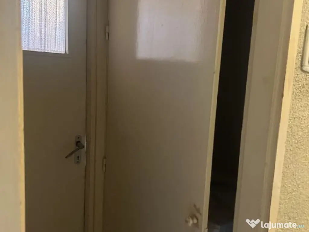 Apartament semidecomandat 3 camere - Aleea Terasei 