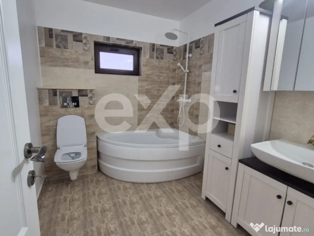 Casă modernă cu încălzire în pardoseală și terasă ?? 