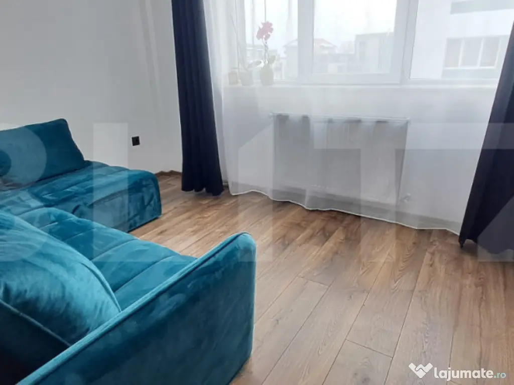 Apartament cu 3 camere, 50 mp, la etajul 2, cu balcon, in zo