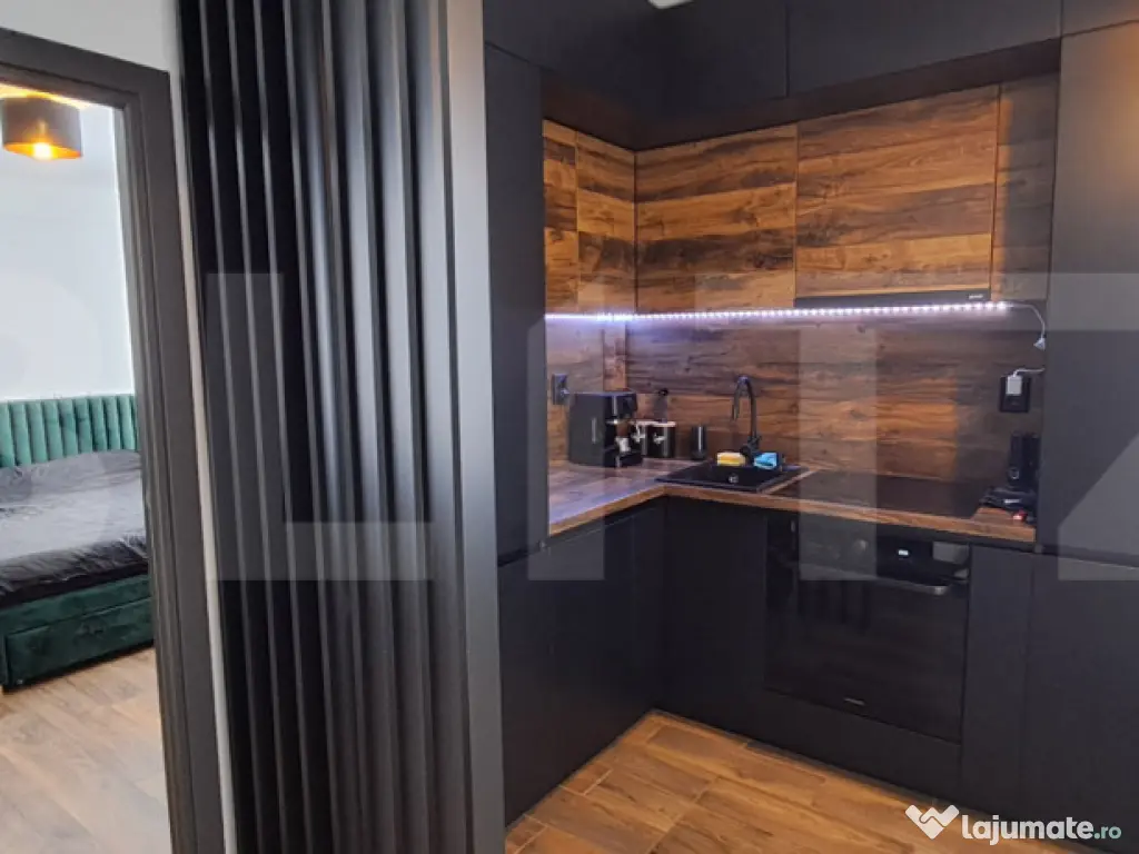 Apartament cu 3 camere, 50 mp, la etajul 2, cu balcon, in zo