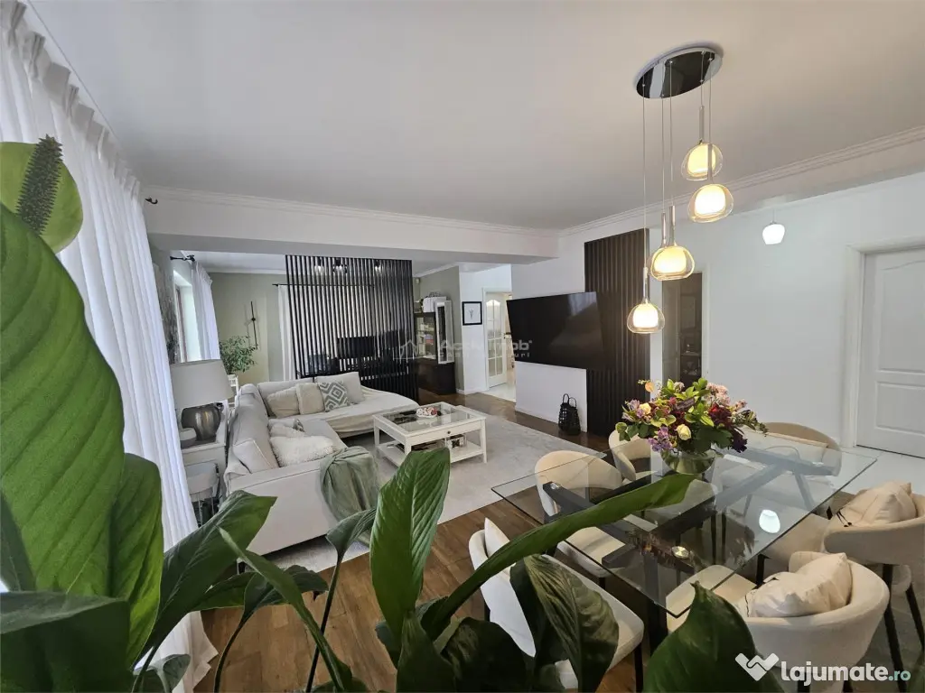 Vila P 1 M Militari Residence- Ballroom