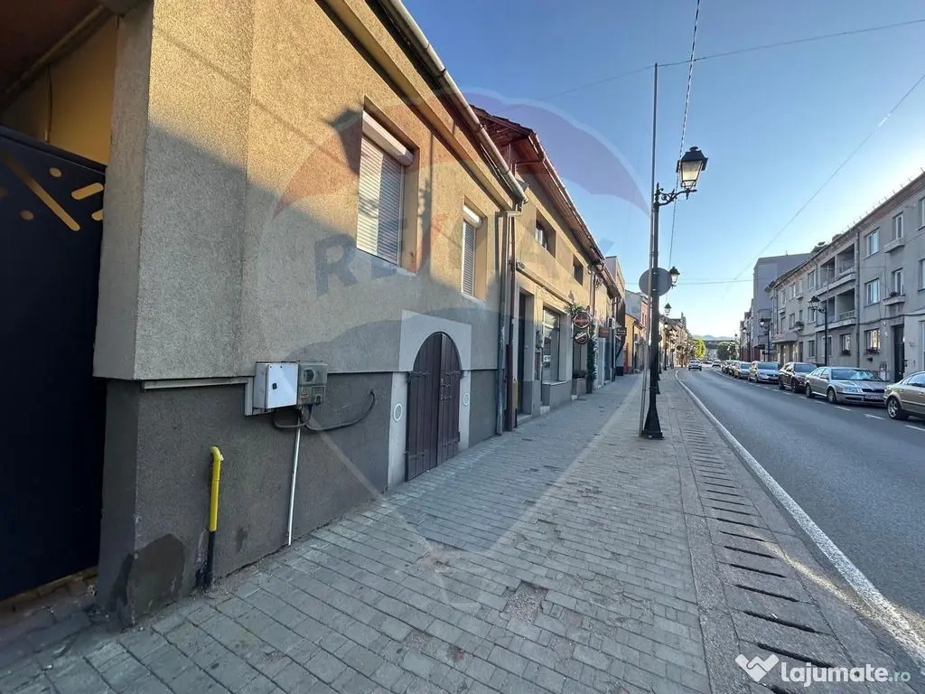 SPATIU COMERCIAL - zona Centrul Vechi 