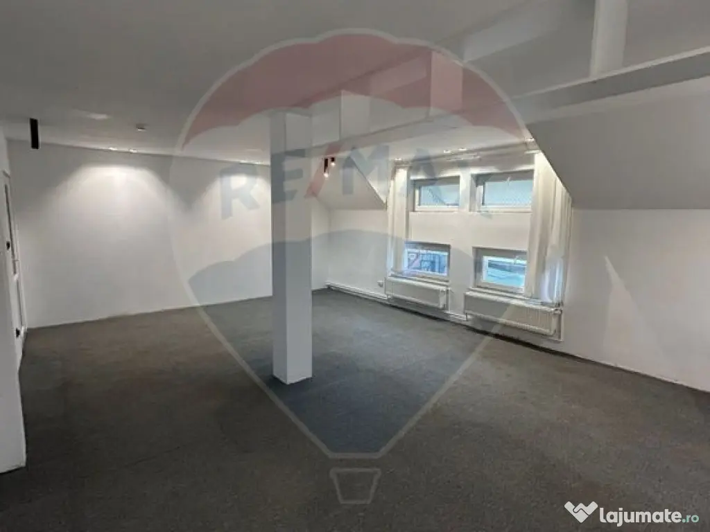 Birou 35 de mp utili lângă Carrefour