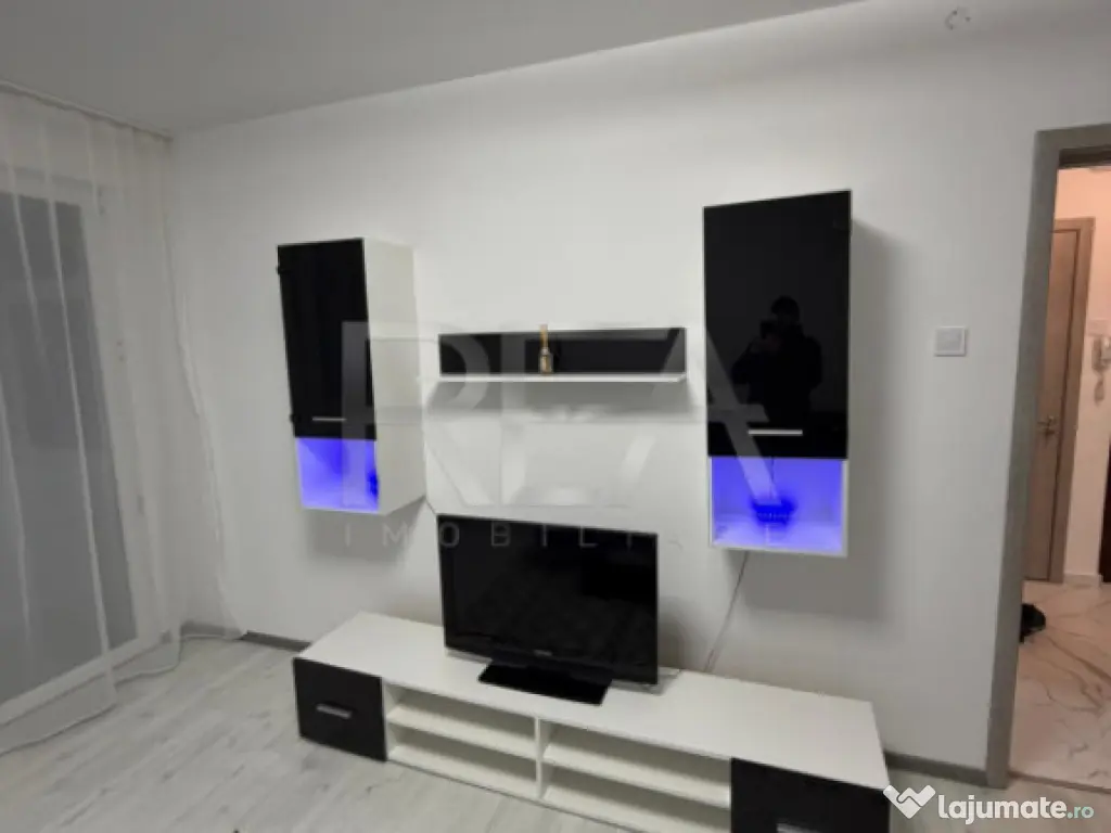 2 cam decomandat - Piata Progresului - Ghimpati 