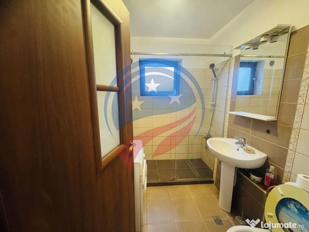 Apartament spațios cu 3 camere, etaj 1, zonă centrală ... 