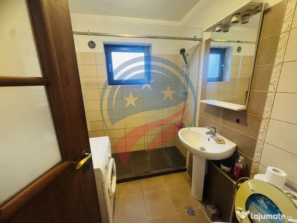 Apartament spațios cu 3 camere, etaj 1, zonă centrală ... 
