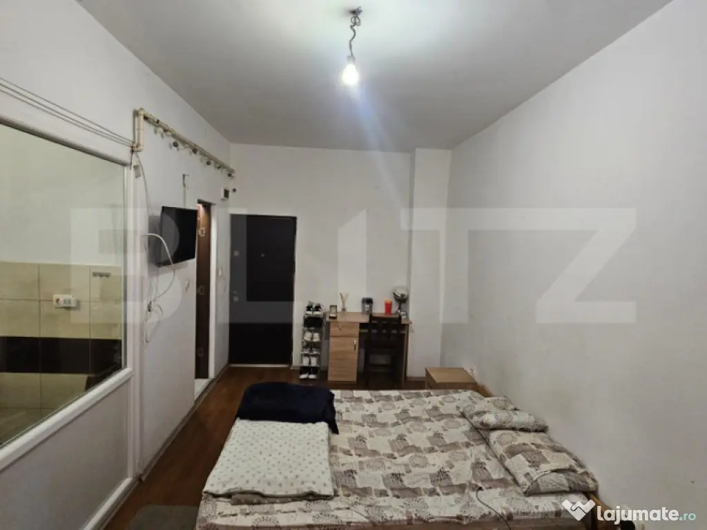 Garsoniera de inchiriat, 28 mp, zona Bularga