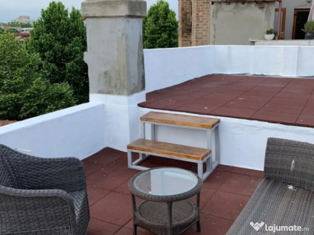 Apartament 3 camere de inchiriat, în Zona Centrală, teras?