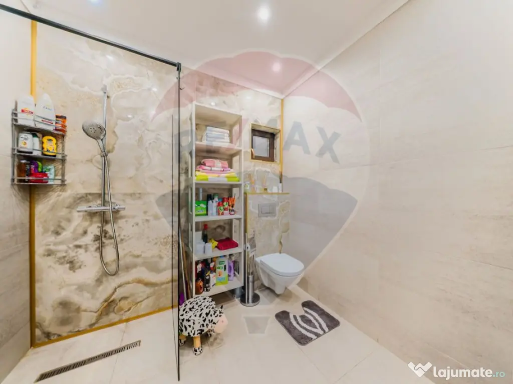 Casă de lux , finisaje premium, piscină, curte amenajat... 