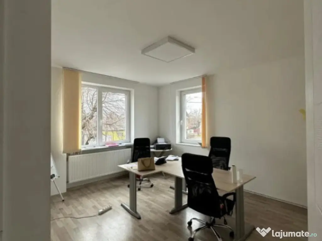 Spațiu comercial, 3 camere, 80 mp in apropierea centrului v