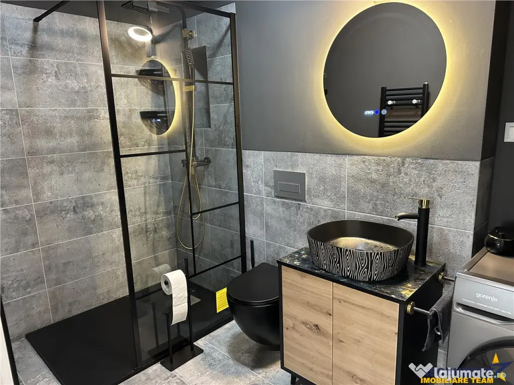 FILM!Boutique LUX, terasa cu view, design de colectie,dotari