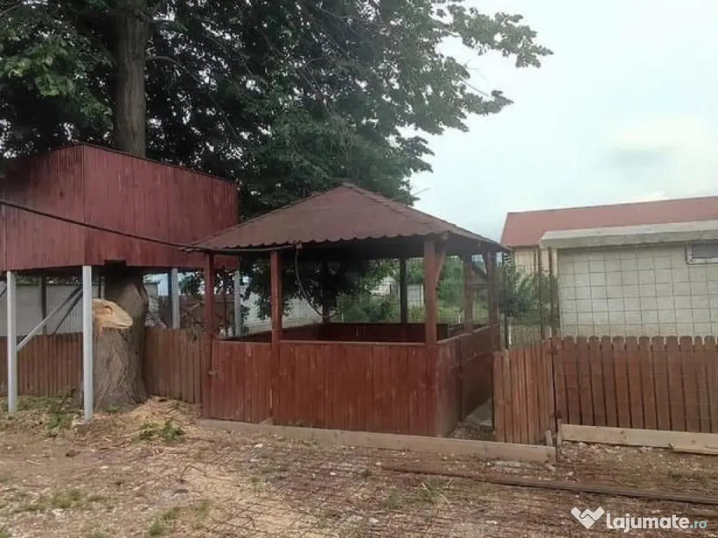 Casa 5 camere cu livada 2200 mp- Varasti 