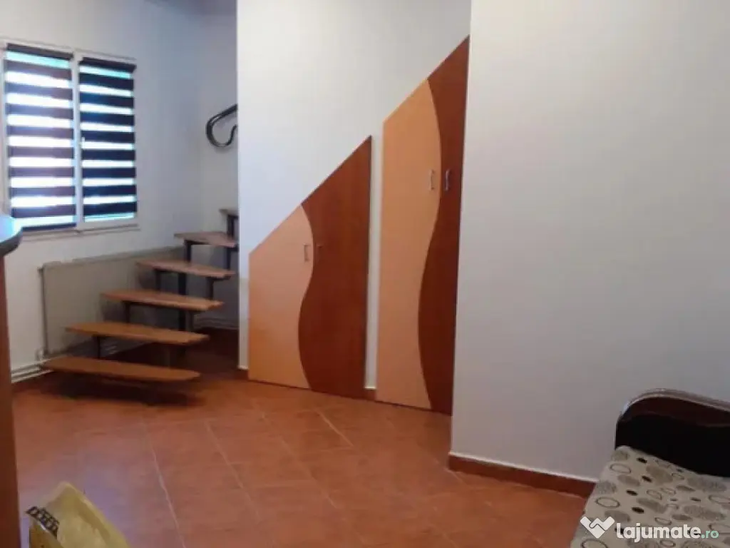 Apartament la mansarda zona Valea Aurie