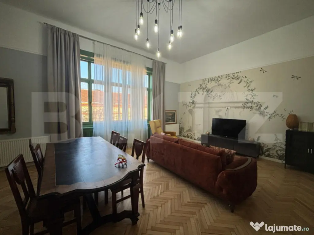 Vilă istorică 3 camere, 100 mp, zona Central