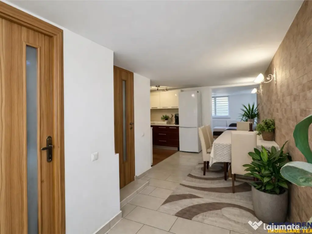 FILMTur 3D! Casa eleganta,curte amenajata, garaj, Brancovene