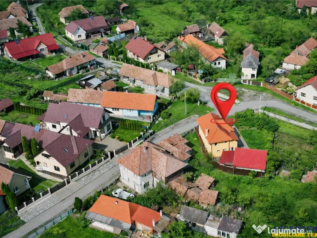 FILMTur 3D! Casa eleganta,curte amenajata, garaj, Brancovene