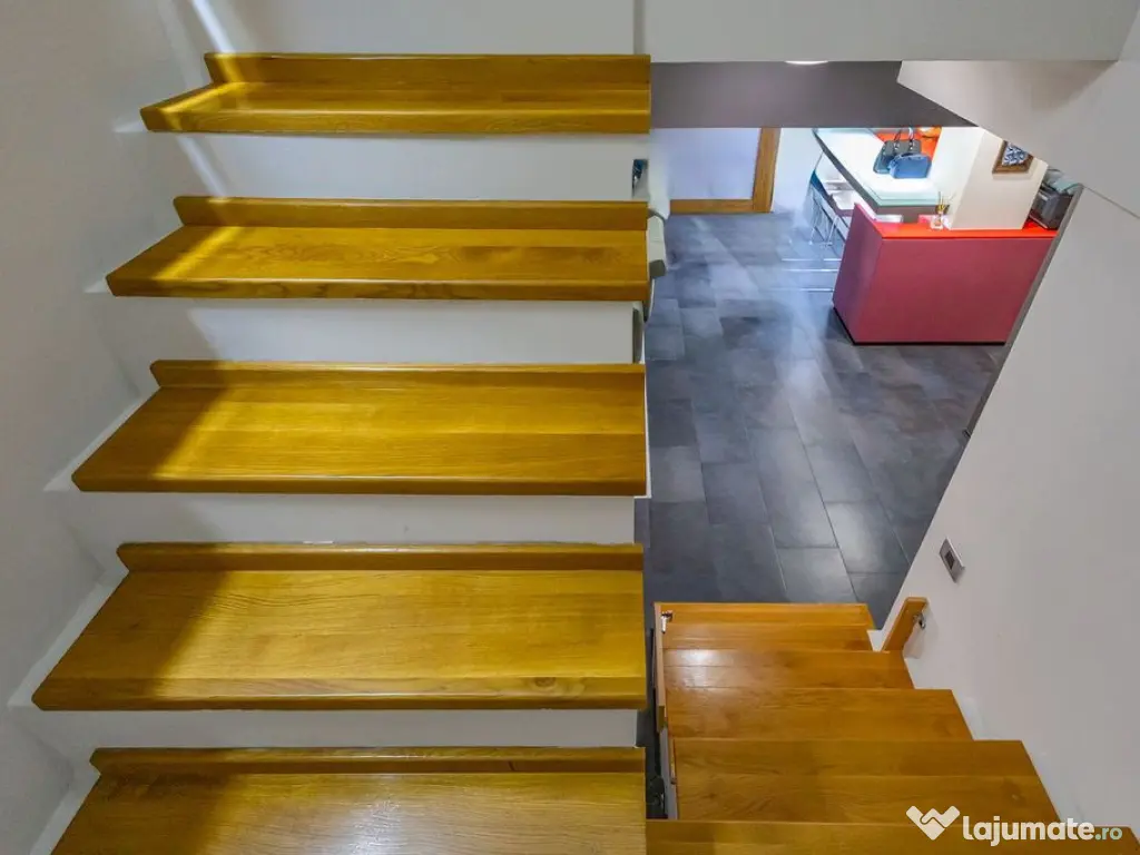 Apartament doua niveluri | 139 mp si terasa | 4 camere | ... 