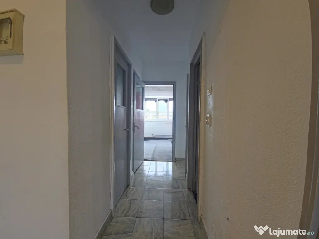 Ultracentral Tomis Mall 3 camere decomandat etaj 3/7 