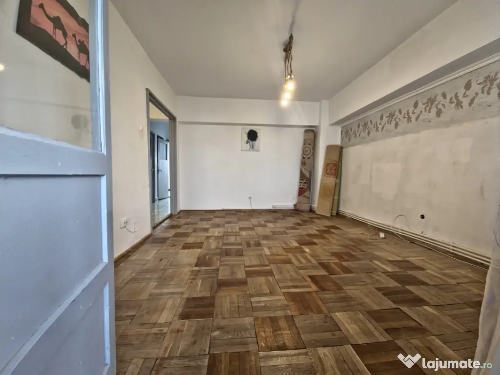 Ultracentral Tomis Mall 3 camere decomandat etaj 3/7 