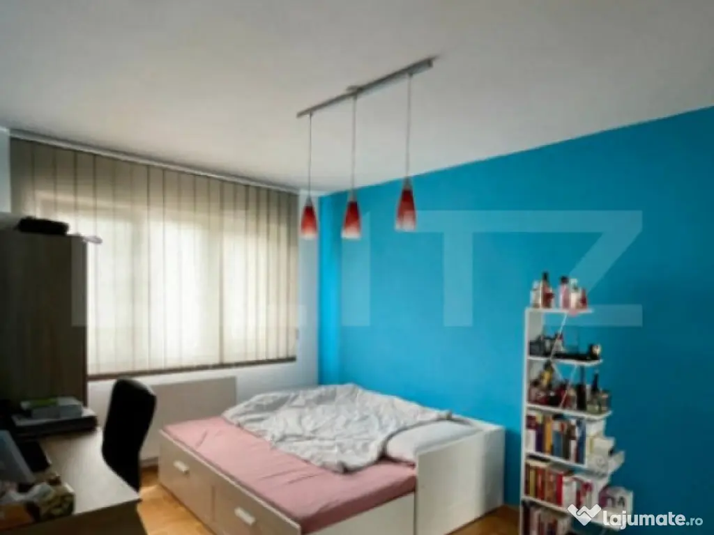 Apartament 4 camere, decomandat, etaj intermediar, la cheie,