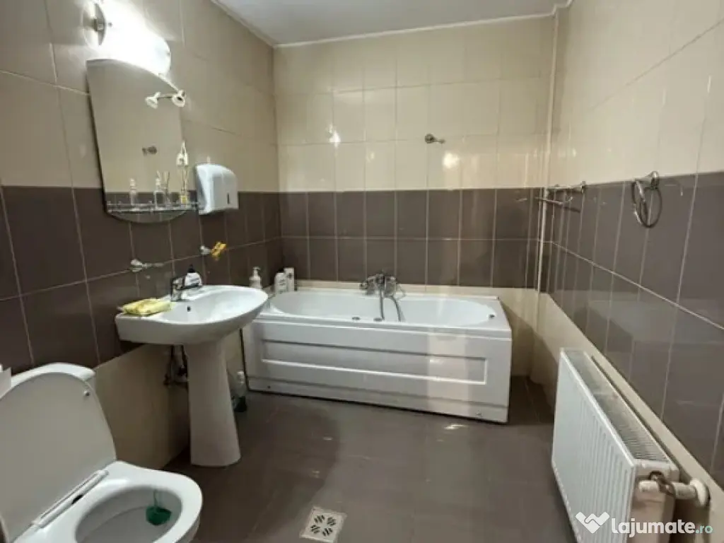 Apartament cu 3 camere decomandate - Bloc Nou - Zona Areni 