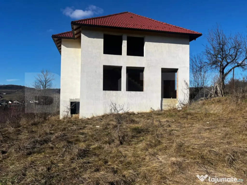 Clădire multifuncțională, 513 mp, 1.000 mp teren - zona S