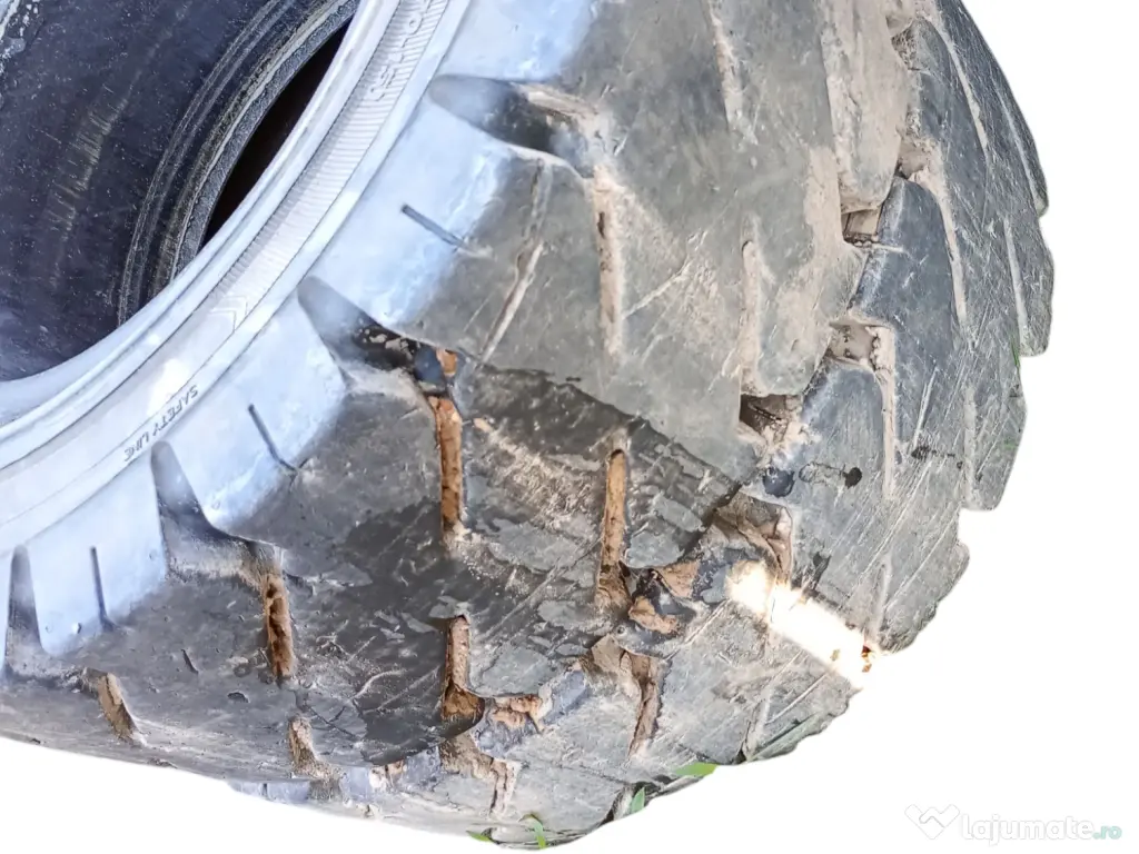 Vând anvelope pline pt stivuitor 