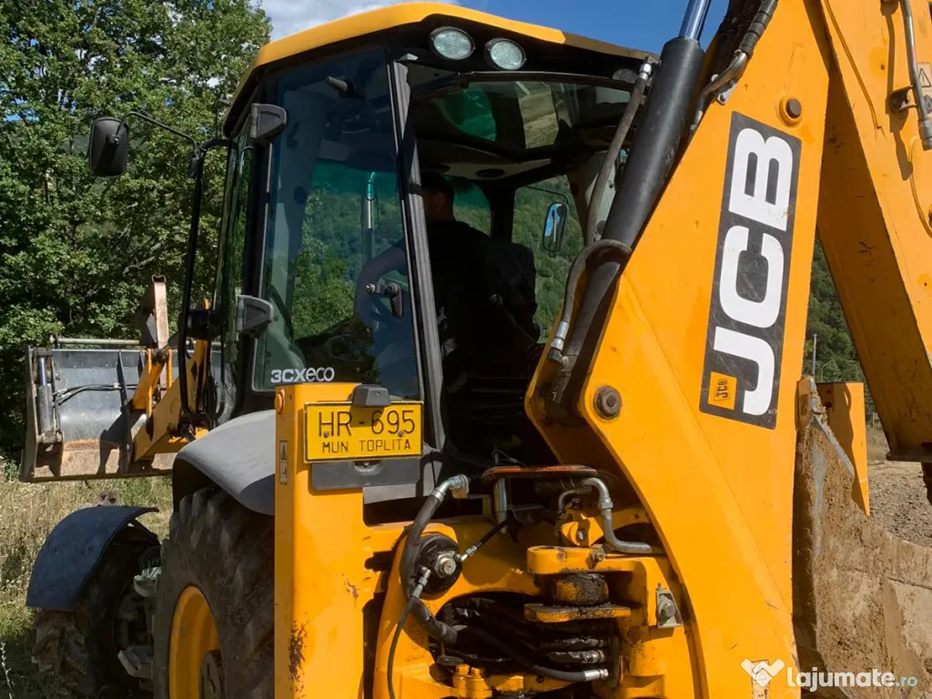 Buldoexcavator JCB 3cx 