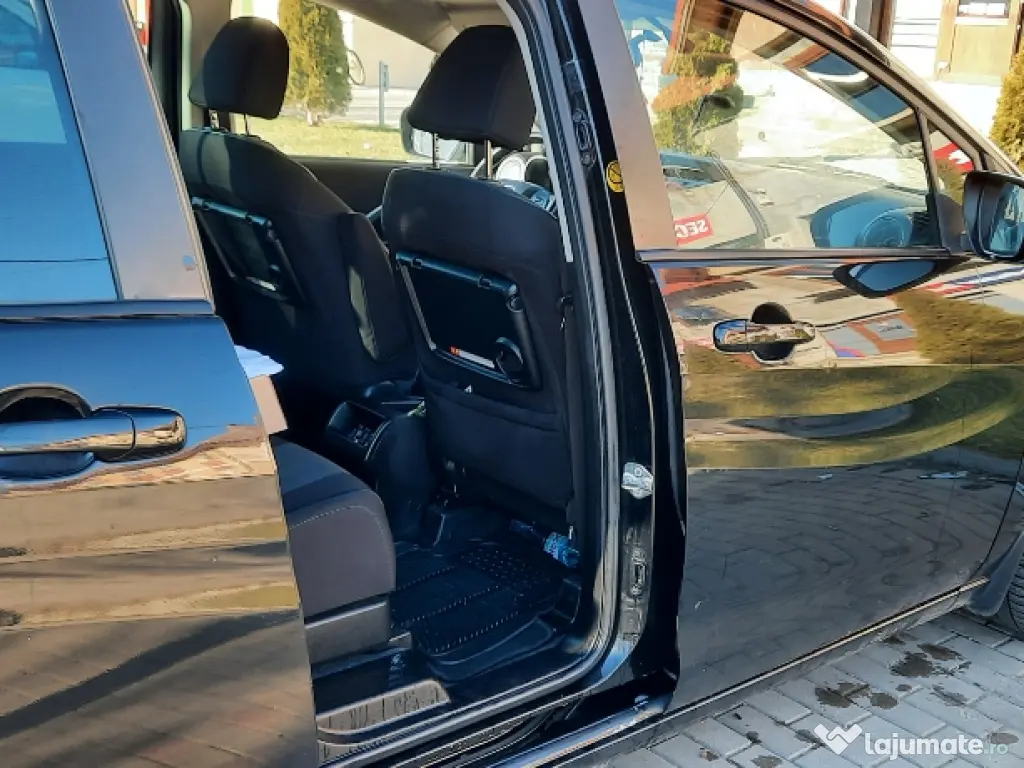 Mazda 5 2011 1.6 Diesel – 7 locuri, uși culisante, cârlig remorcare, ITP valabil. 