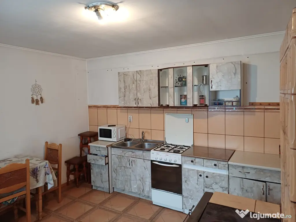 Casa spatioasa de inchiriat in Dornesti!!! 